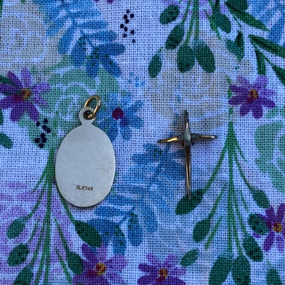 14kt saint Christopher pendant - Picture 2 of 5